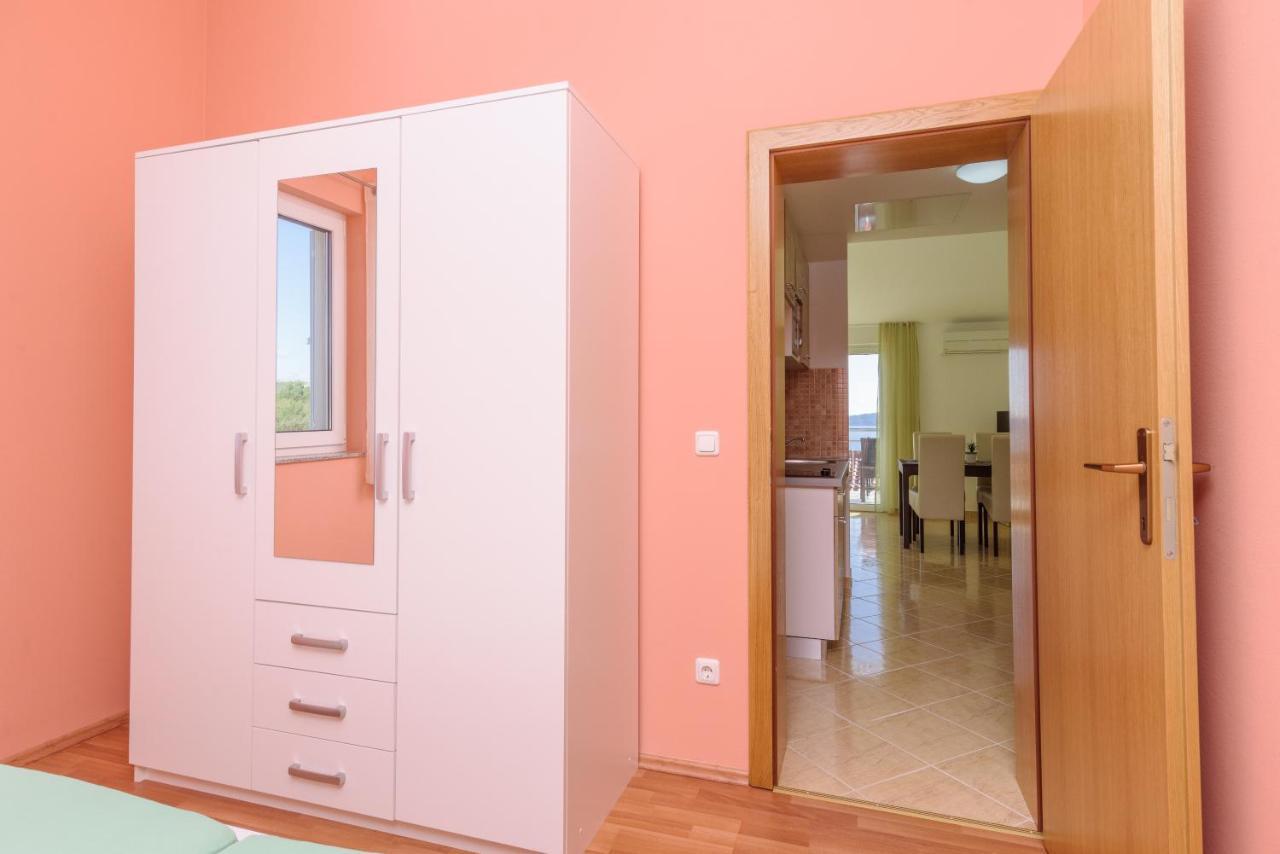Apartmani Emil トロギール エクステリア 写真